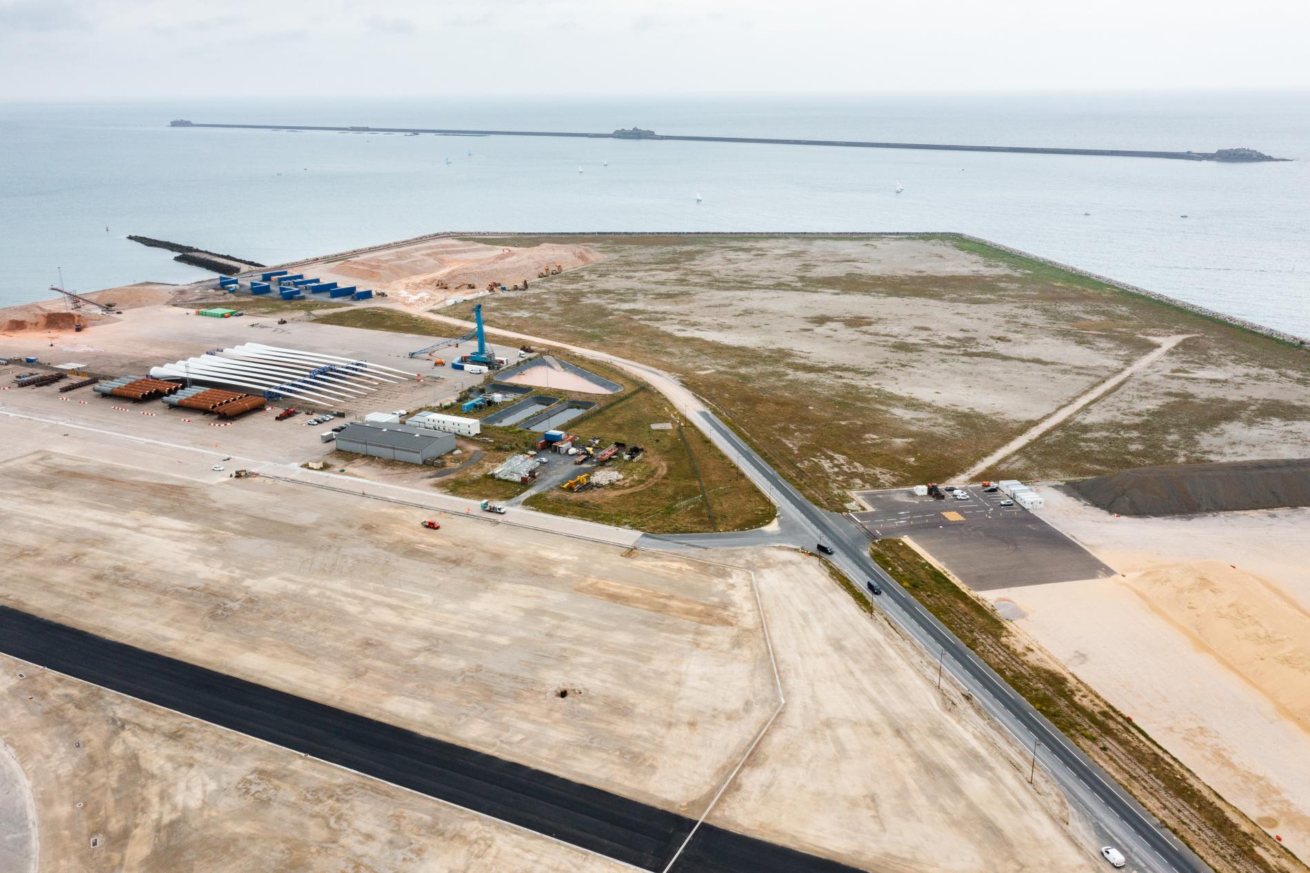 PortdeCherbourg-EMR-Terre-pleins