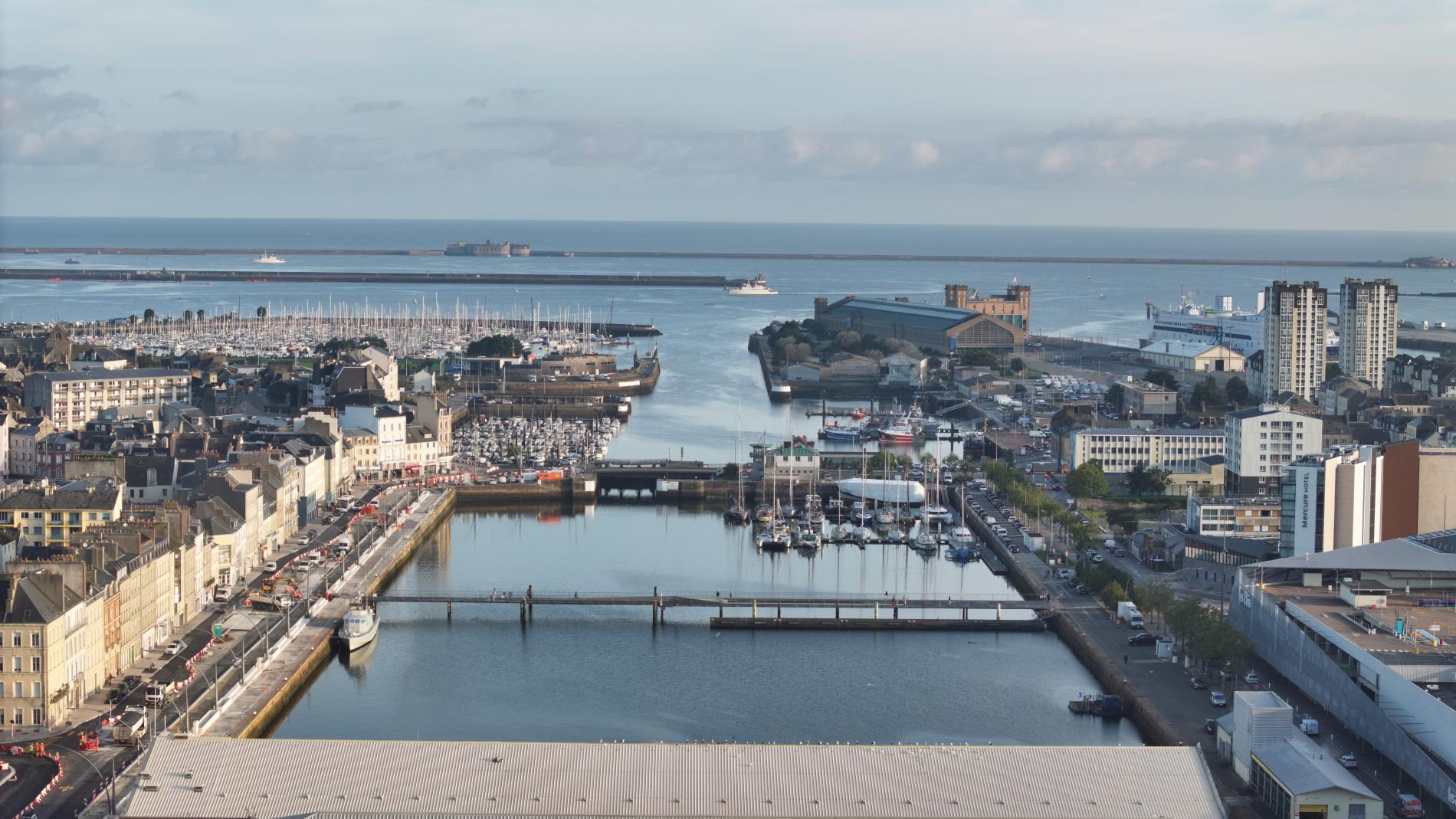 Bassin du commerce à Cherbourg
