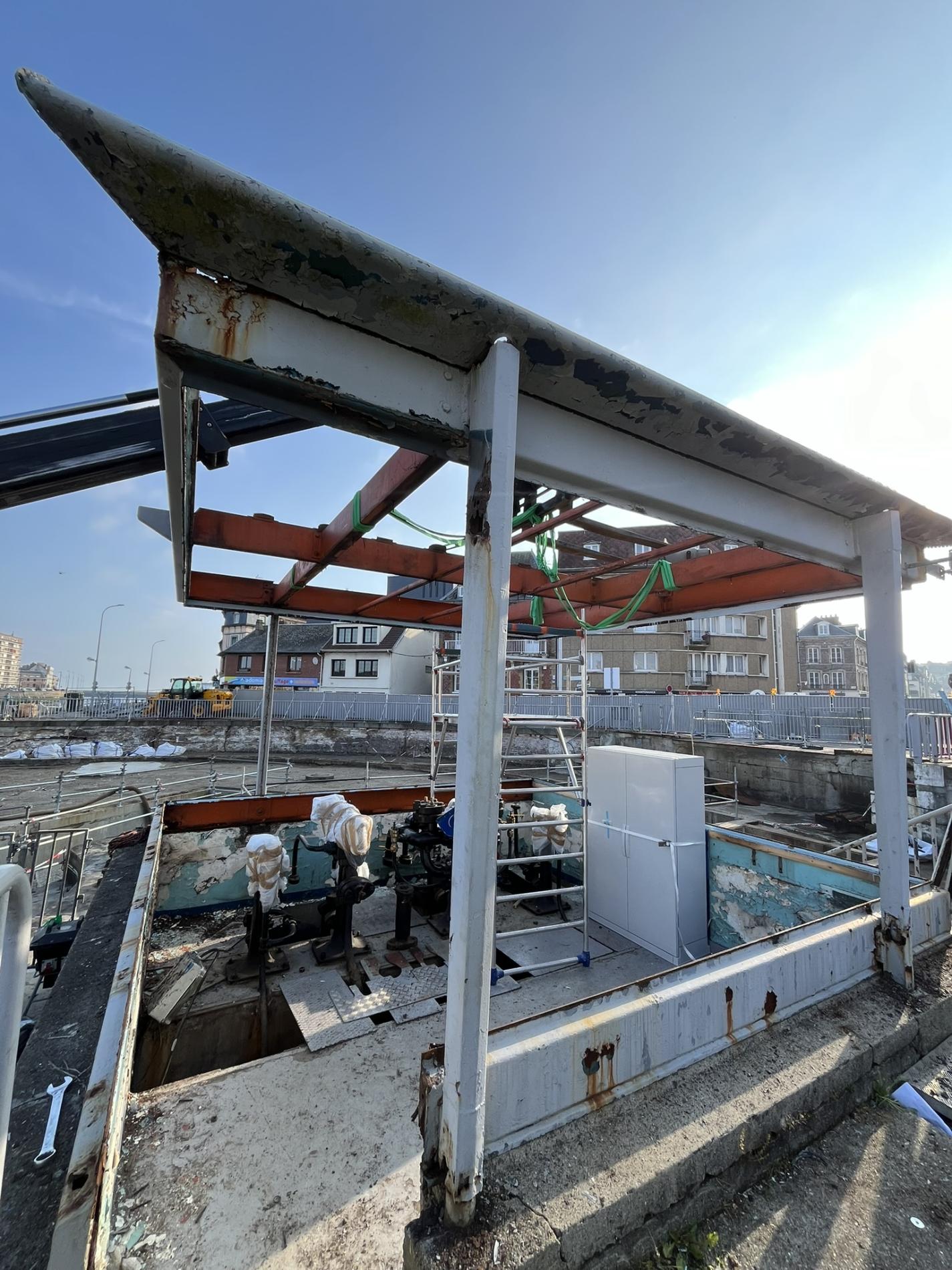 Démontage de la cabine de commande Pont Colbert