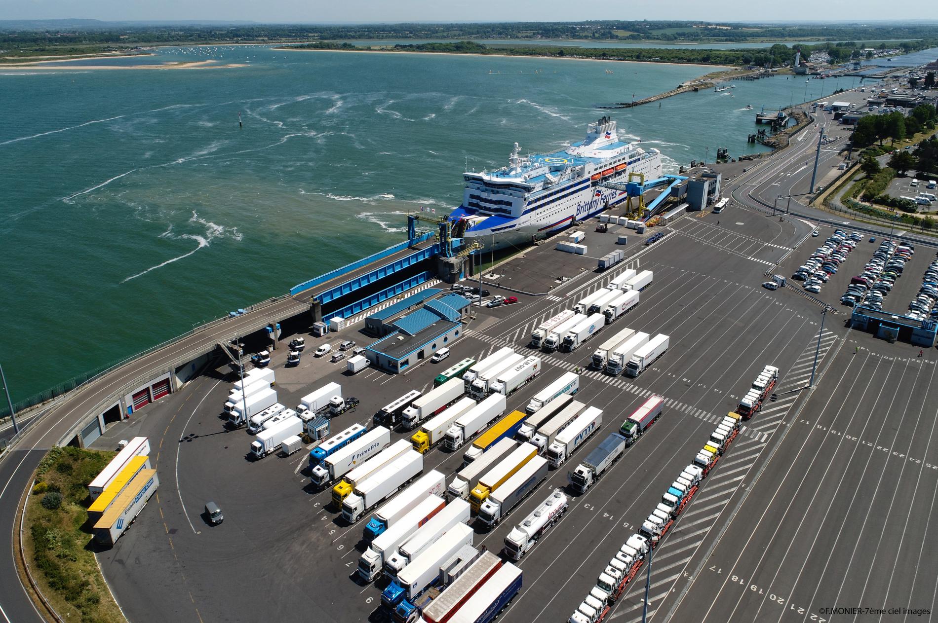 PortdeCaen-Ouistreham-Transmanche-Ferry©FrançoisMonier-7èmeCielImage