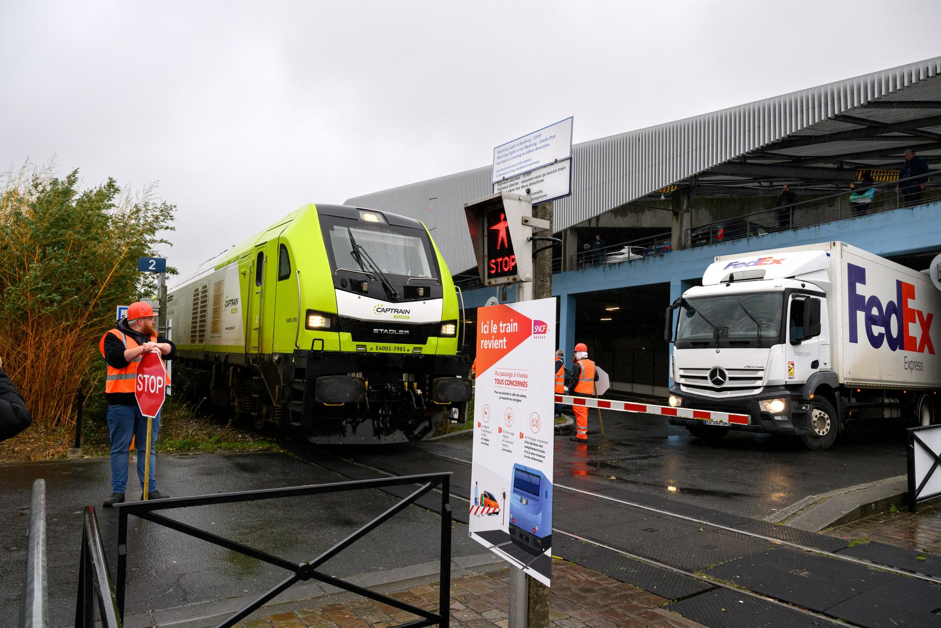 1er train d'essai ferroutage à Cherbourg